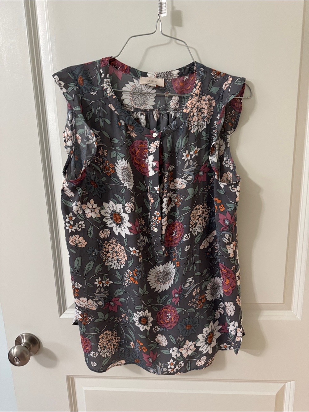 LOFT Dark Charcoal Floral Sleeveless Camisole